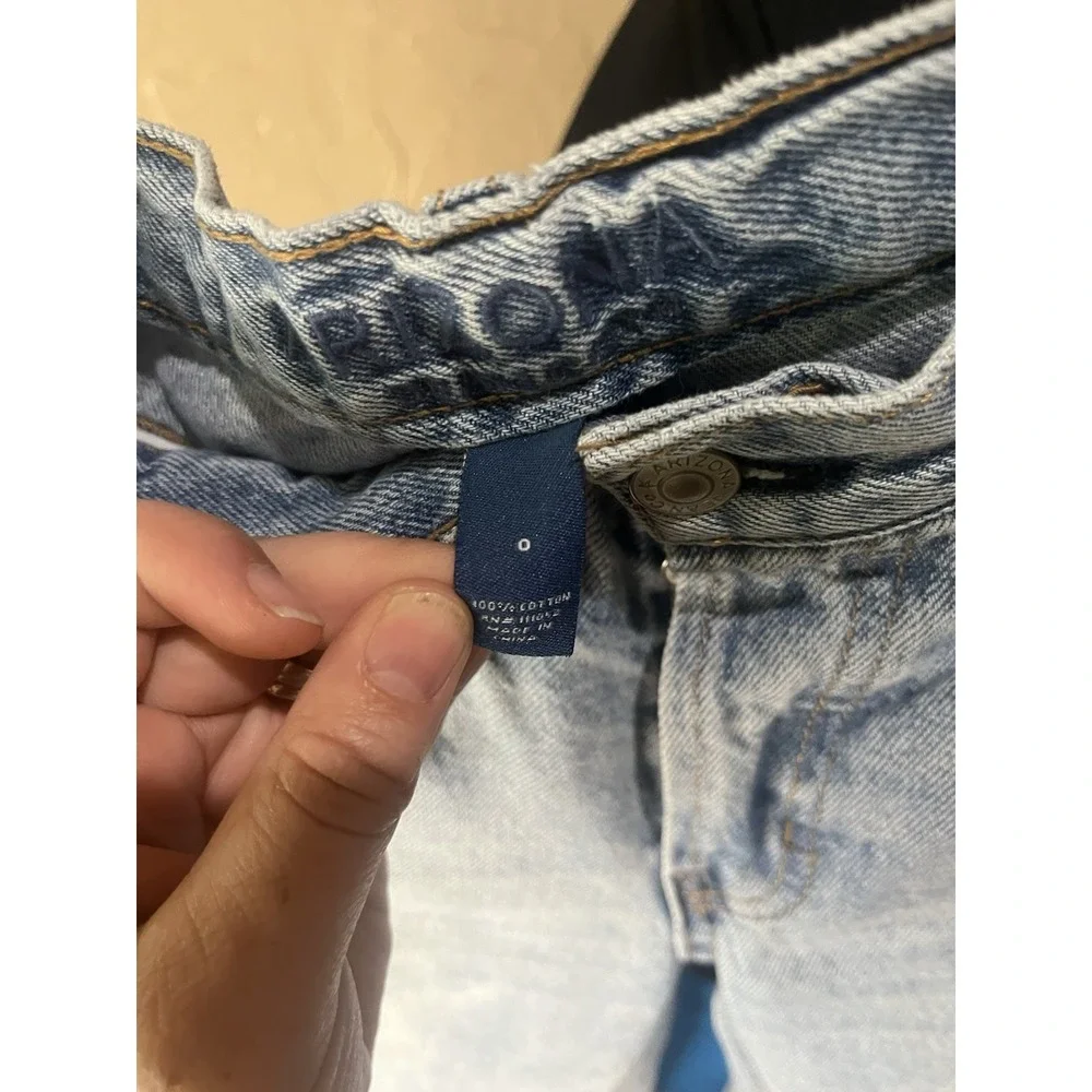 Arizona Jeans Women's Sz 0 High‎ Rise Vintage Straight Button Fly Distressed